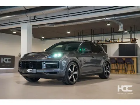 Porsche Cayenne E-Hybrid | 22'' | Bijrij. Display | Stoelventi. | | Head Up | Soft Close | 4 Zone cl
