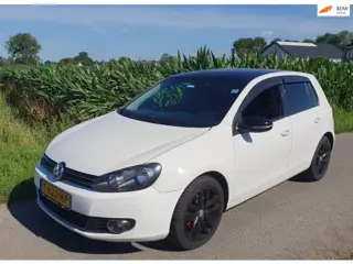 Volkswagen Golf 2.0 TDI Highline CARPLAY NAVI PSENSOR CRUISE 2 X SLEUTELS