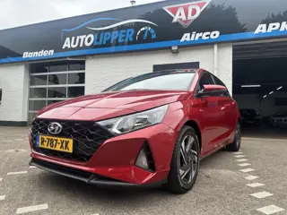 Hyundai i20 1.0 T-GDI Comfort Smart /Nieuwe apk bij aflevering/Airco/Camera/navigatie/Lm velgen/All 