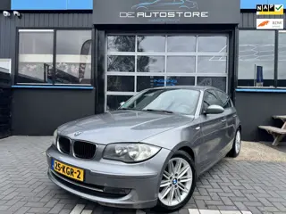 BMW 1-serie 118i Business Line Airco Cruise Alpine Soundsysteem 17inch Zeer mooie auto!!