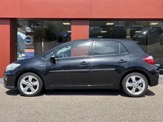 Toyota Auris 1.8 Full Hybrid Dynamic (bj 2010, automaat)