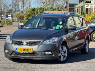 Kia Cee'd Sporty Wagon 1.4 CVVT Seven | Groot scherm | Climate control | Bluethooth | Cruise control