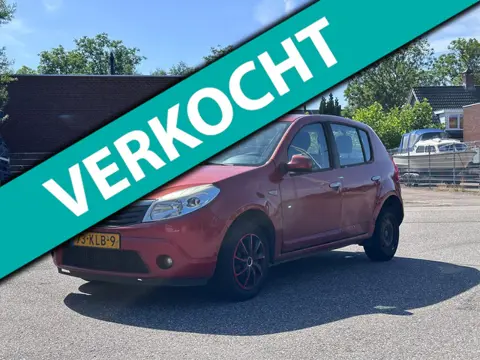 Dacia Sandero 1.2 Lauréate Airco*14-06-2027 APK*Trekhaak*NAP*Elektrische ramen*Stuurbekrachtiging*
