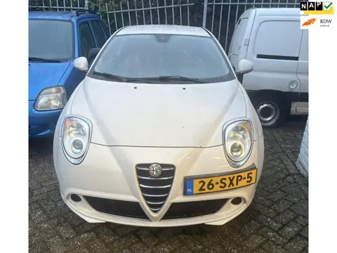 Alfa Romeo MiTo 1.3 JTDm ECO Essential LEDER NAVI LMVELGEN