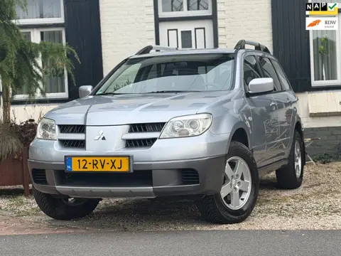 Mitsubishi Outlander 2.0 Invite plus|Airco|Trekhaak|Goed onderhouden|