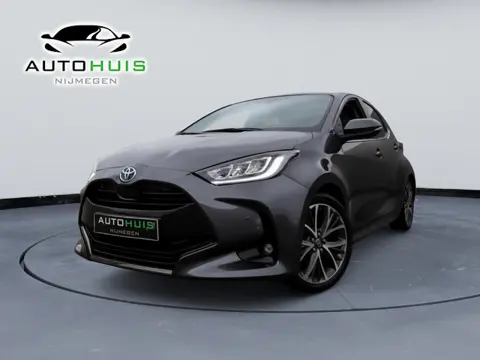 Toyota Yaris 1.5 Hybrid Exclusive JBL Panoramadak Achteruitrijcamera 17"