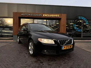 Volvo V70 3.2 Momentum youngtimer Leer Navi Memory