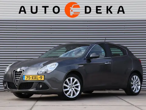 Alfa Romeo Giulietta 1.4 T Distinctive Automaat *Leder*Navigatie*Stoelverw.*