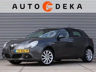 Alfa Romeo Giulietta 1.4 T Distinctive Automaat *Leder*Navigatie*Stoelverw.*