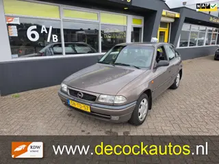 Opel Astra 1.6i GL
