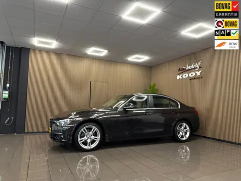 BMW 3-serie 318i Corporate Lease Executive * Automaat / Navigatie / Camera / NL Auto *