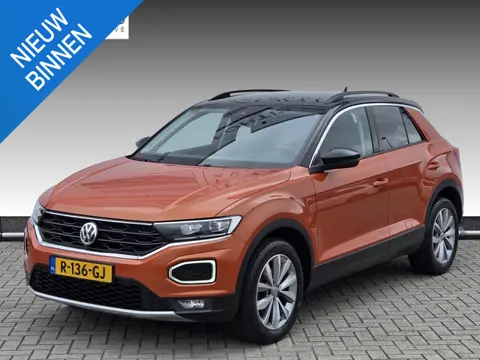 Volkswagen T-Roc 1.5 TSI Style Business | Automaat| Trekhaak| Keyless entry| Full LED|