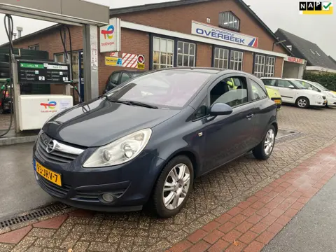 Opel Corsa 1.4-16V Cosmo