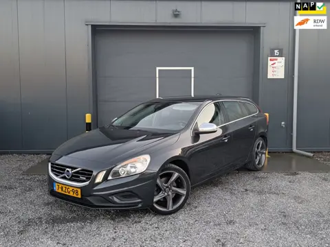 Volvo V60 1.6 T3 R-Design, NAP, AIRCO, AUTOMAAT