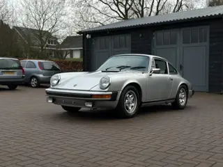 PORSCHE 911 2.7 Anniversary Edition