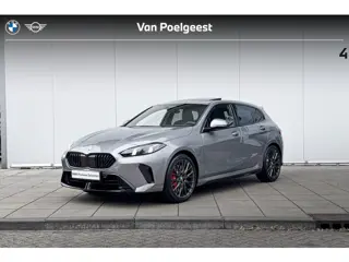 BMW 1 Serie 120 M Sport M-Sport Pro / 19inch / Glazendak / Stoelverwarming / Getinte Ramen / Harman 