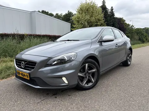 Volvo V40 2.0 D2 R-Design Business / NAVI / CRUISE / STOELVERWARMING