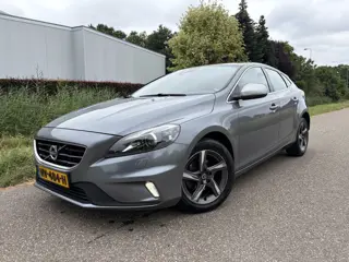 Volvo V40 2.0 D2 R-Design Business / NAVI / CRUISE / STOELVERWARMING