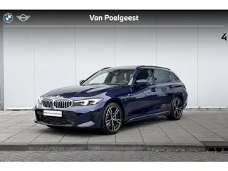 BMW 3 Serie Touring 330e M-Sport / Glazen Schuifdak / 18'' / Stoelverwarming / Apple Carplay
