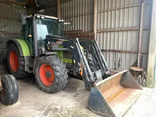 Renault ARES 556 - CLAAS 556 RZ (bj 2002)