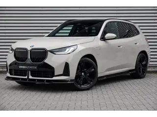 BMW X3 30e xDrive M Sport | Panodak | Trekhaak | Memory | Driving Assistant | 21 Inch | Iconic Glow 