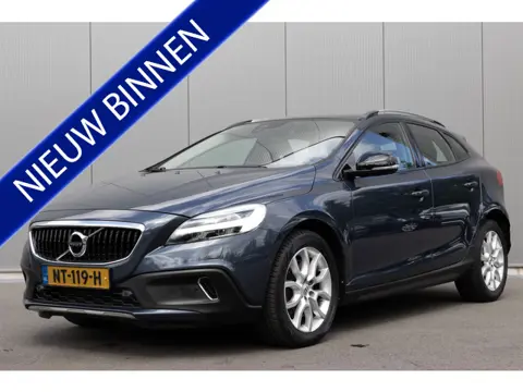 Volvo V40 Cross Country 2.0 T4 Nordic+ | LEDER | PANO | CAMERA | NL-AUTO | TREKHAAK