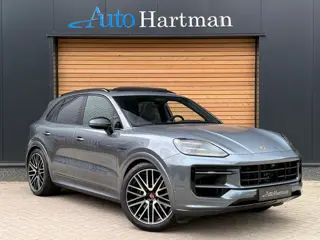 Porsche Cayenne 3.0 E-Hybrid Black Edition SportDesign PANO|HEADUP|ACC|22INCH|SPORTSTOELEN|TREKHAAK