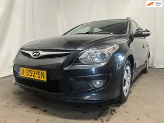 Hyundai I30 CW 1.4i i-Drive Cool - Schade - Motor Rookt