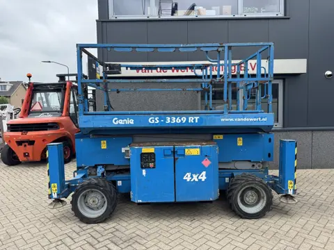 Genie GS 3369 RT  Hoogwerker / Arbeitsbuhne 12mtr werkhoogte 4x4 Kubota DIESEL 2014