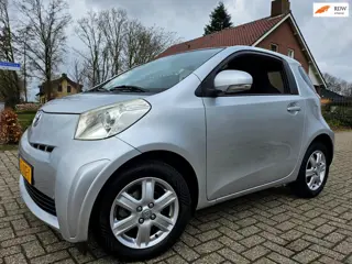 Toyota IQ 1.0 VVTi Automatic met Airco en Diverse Opties !