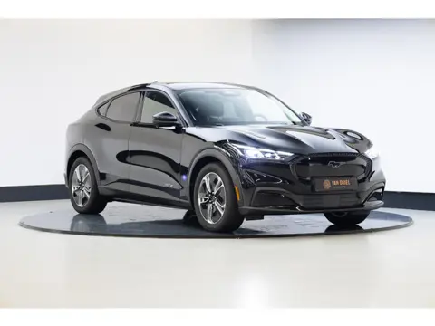Ford Mustang Mach-E RWD 72 kWh