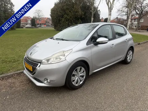 Peugeot 208 1.2 VTi Active Navigatie, Airco (bj 2013)