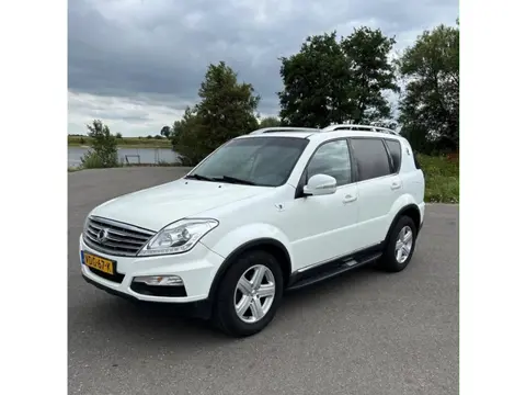 SsangYong Rexton RX 200 e-XDI 4X4 Trekhaak Stoelvw NAVI Leder