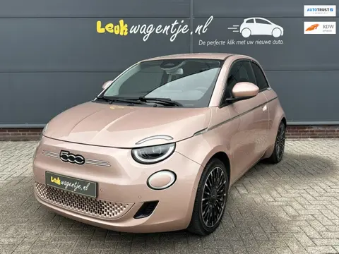 Fiat 500 e 3+1 Icon 42 kWh *camera *17" *stoelv. *15.000 km