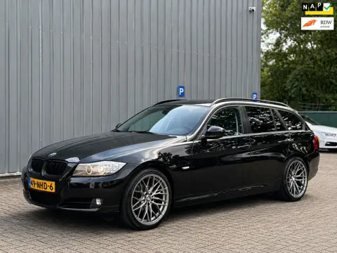 BMW 3-serie Touring 318i LCI Touring / Automaat / Navi / Trekhaak / Vakantieklaar!