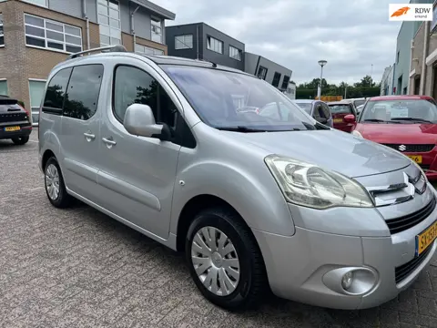 Citroen Berlingo 1.6-16V XTR unike uitvoering zeer mooi.