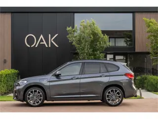 BMW X1 xDrive25e | M-Sport | Navi | Panorama | Leder | Memory | H&K | Head-Up | Camera | Trekhaak | 