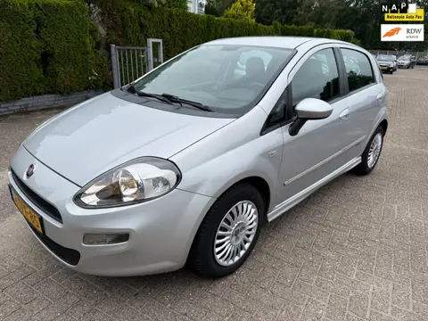 Fiat Punto Evo 0.9 TwinAir 5-DRS Street AIRCO NAVI CRUISE BLUE&ME NAP