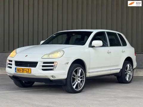 Porsche Cayenne 3.6 / APK / luchtvering