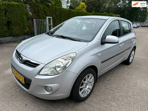 Hyundai I20 1.2i 5-DRS DynamicVersion AIRCO LMV TREKHAAK NAP