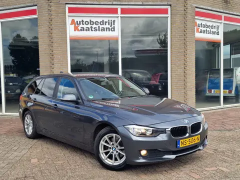 BMW 3-serie Touring 318d High Executive - Navi - Clima - Cruise -
