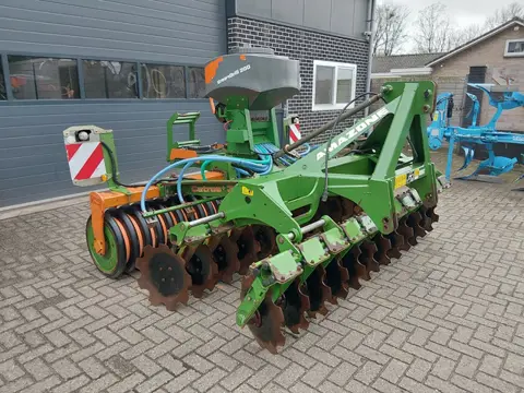 Amazone Catros + 3001 Schijveneg met Greendrill 200 Zaaibak