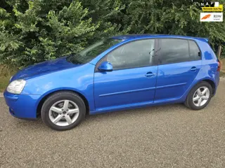 Volkswagen Golf 1.6 FSI Sportline