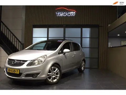 Opel Corsa Opel Corsa 1.4 | Panoramadak | Apple CarPlay & Android Auto | Achteruitrijcamera | 90 PK