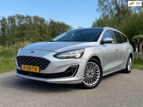 Ford Focus Wagon 1.0 EcoBoost Vignale Automaat / Panoramadak / Leder / Camera / Navi / Stuur-/Stoelv