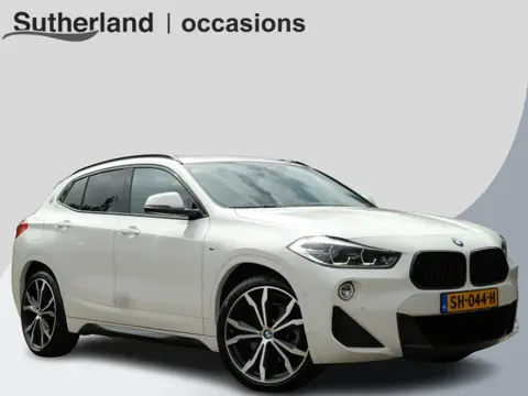 BMW X2 sDrive20i High Executive 190 PK | Panorama dak | Stoelverwarming | Vol lederen bekleding | Ca