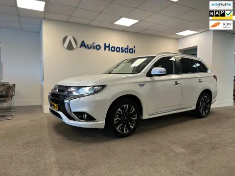 Mitsubishi Outlander 2.0 PHEV Executive Edition|VEEL OPTIES|TREKHAAK