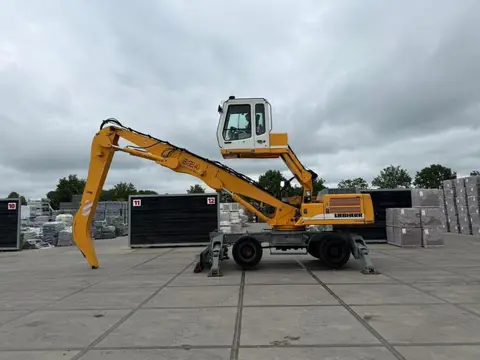 Liebherr A 924 B ( 3180 hours ) (bj 2004)
