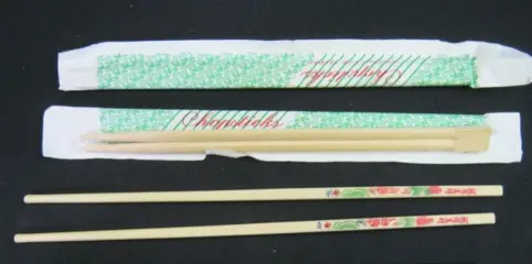 Diverse eetstokjes/ bamboe/ kunststof,nieuw