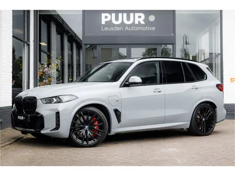 BMW X5 xDrive50e M-Sport PRO Pano - Trekhaak - Brooklyn Grau